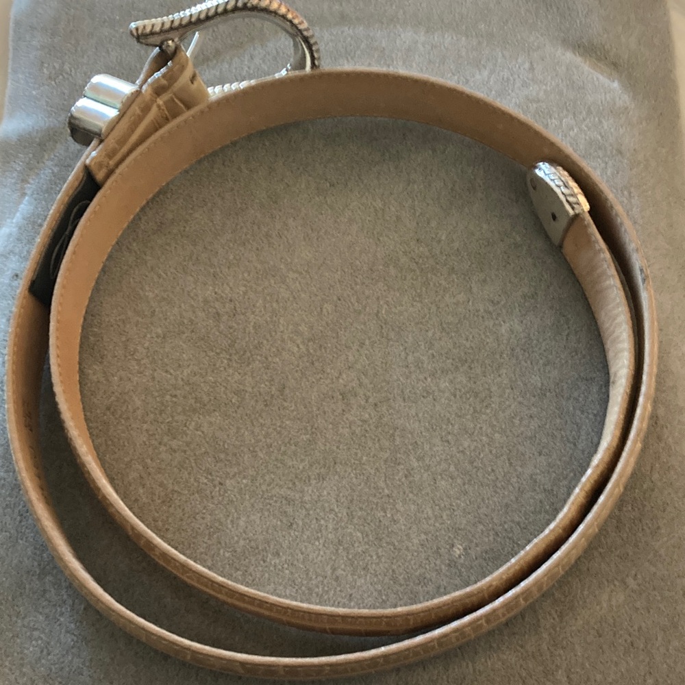 Brighton CLASSICS Beige Leather Belt with Silver Accents - Picture 4 of 5